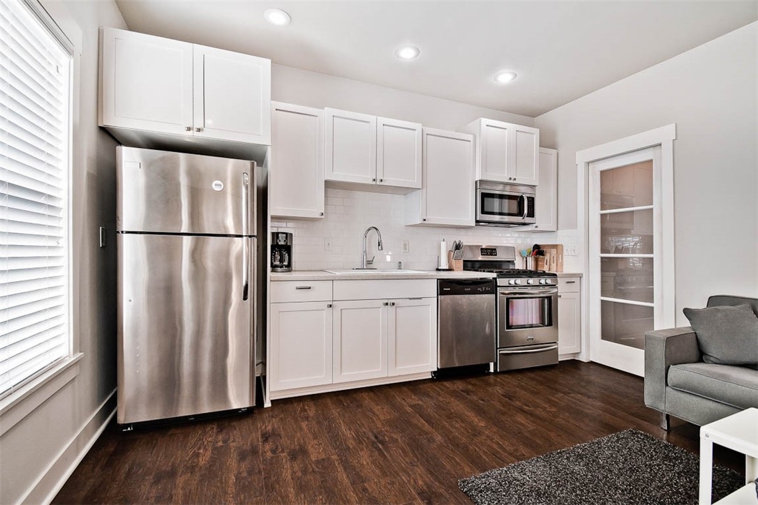 TJ Hollands - Residential