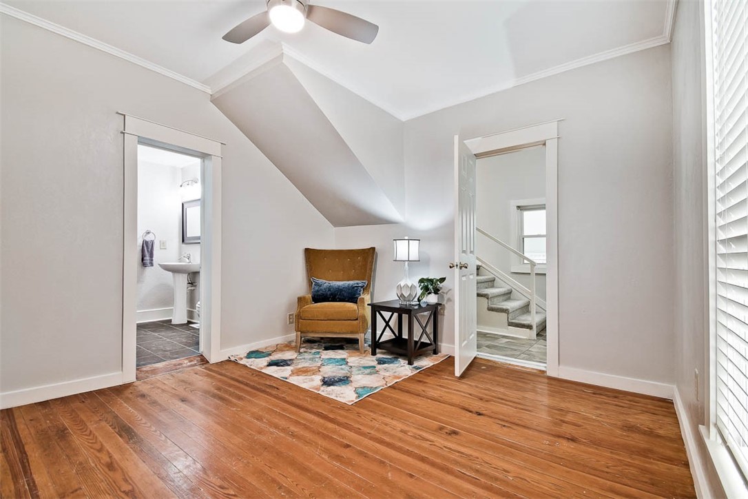 TJ Hollands - Residential