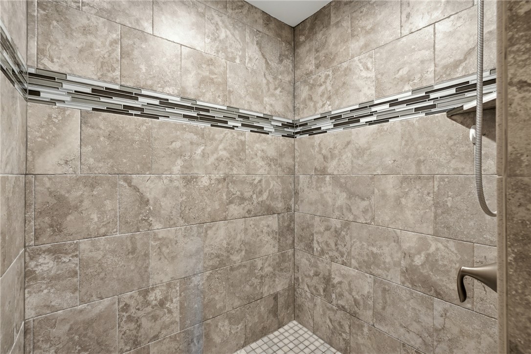 Unit 112 Holiday Island - Residential