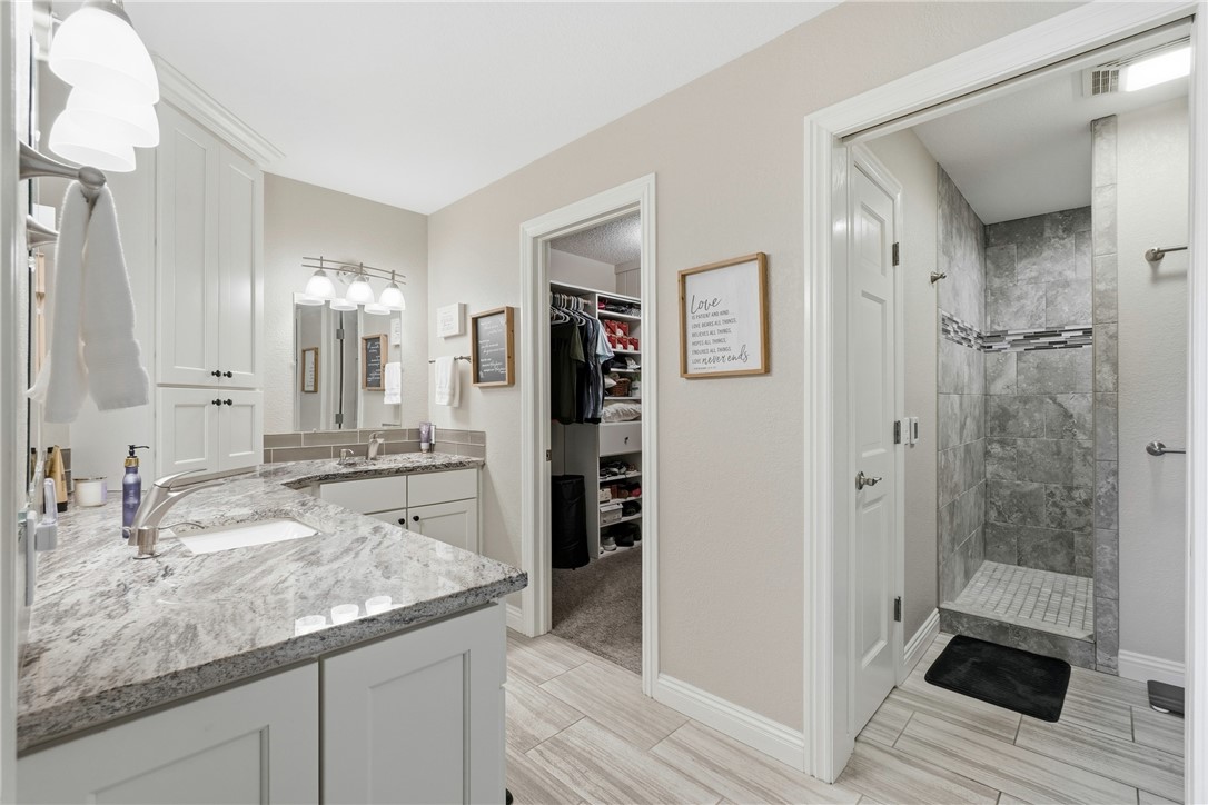 Unit 112 Holiday Island - Residential