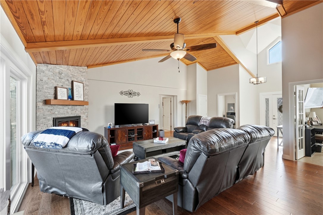 Unit 112 Holiday Island - Residential