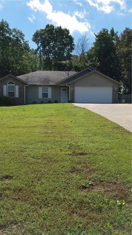 Lease $1050.00 Security Deposit $1050.00 Great 3 bedroom 2 bath home, New paint and new flooring,gas fireplace in living room, eat in kitchen area, Wood privacy fenced back yard with a covered porch. All the benefits of Bella Vista available - pools, lakes, parks, gyms, clubhouses. Pets negotiable with $300.00 refundable pet deposit and $50.00 per month pet rent. All applicants 18 and over $35.00 credit/criminal history fee.