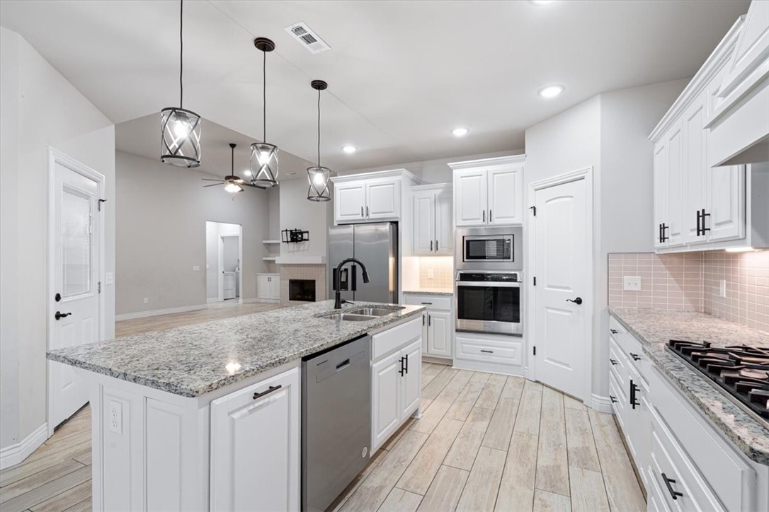 Rustic Flats Sub Gentry - Residential