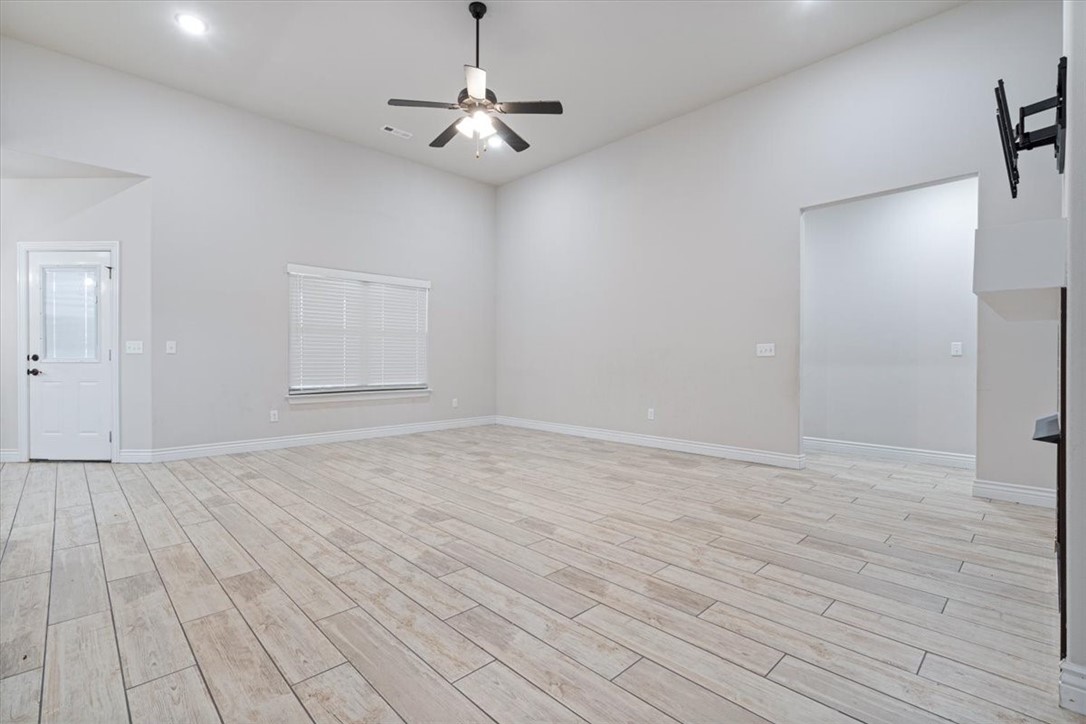 Rustic Flats Sub Gentry - Residential