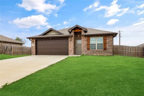 Photo of 1513 Emma Street, Gentry, AR 72734 (MLS # 1338418)