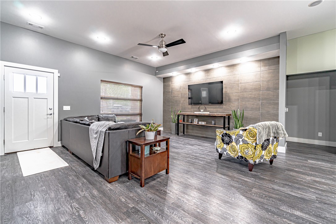 33-20-30-Bentonville - Residential