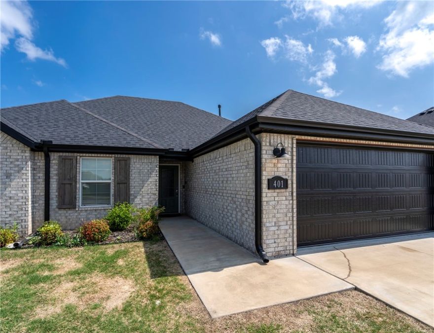 This beautiful 3-bedroom, 2-bath home offers 1,609 sq. ft. of modern living space in the desirable Goose Creek Village subdivision. Features include granite countertops, a jacuzzi tub in primary bathroom, gas fireplace, walk-in closets, and a covered patio. The attached 2-car garage provides ample storage, and the home is just minutes from shopping and dining options in West Fayetteville.
