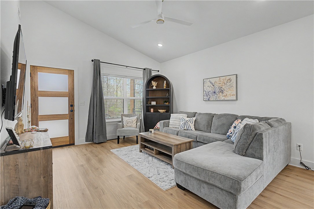 Jura Sub - Residential Lease