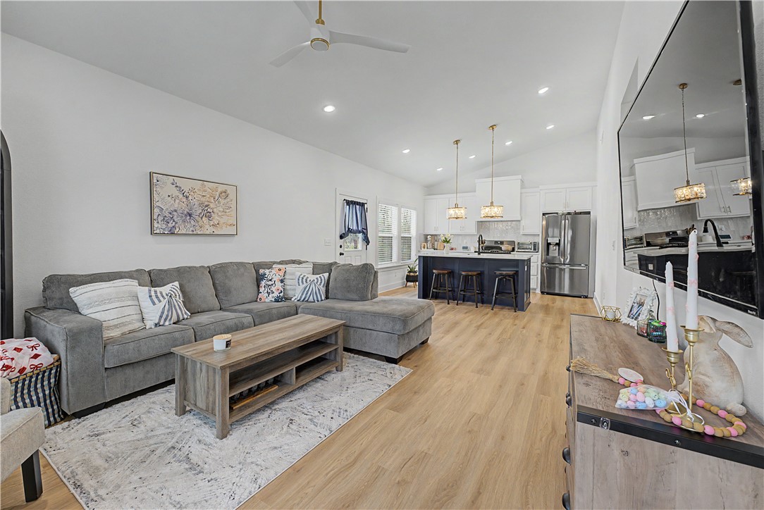 Jura Sub - Residential Lease