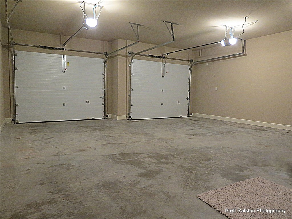 Shadow Valley - Residential Lease