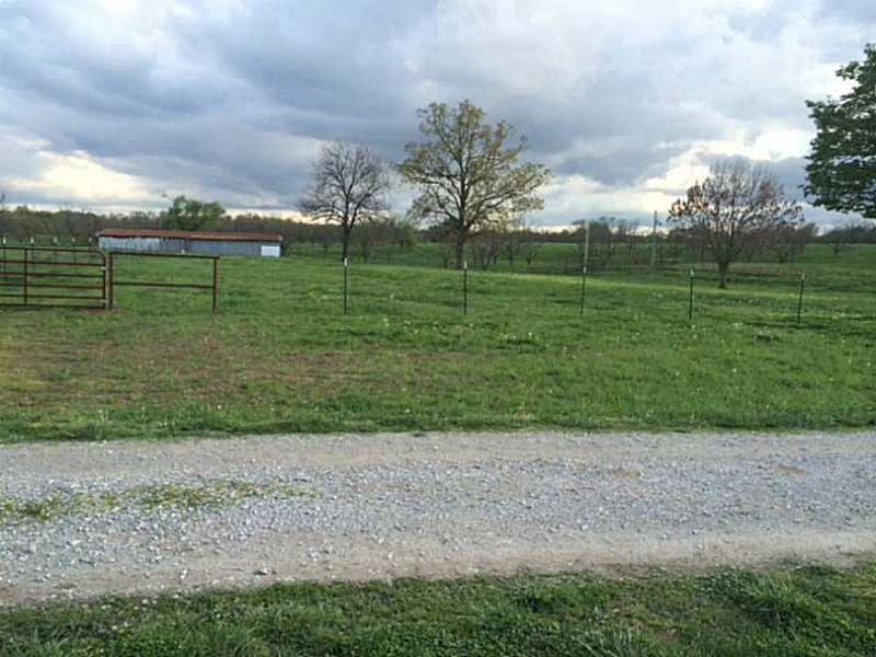 EXCELLENT LOT AT THE END OF CUL-DE-SAC