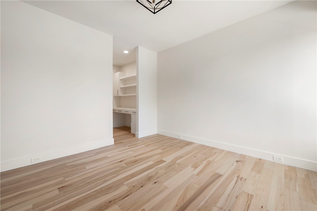 Heathrow Sub Bentonville - Residential