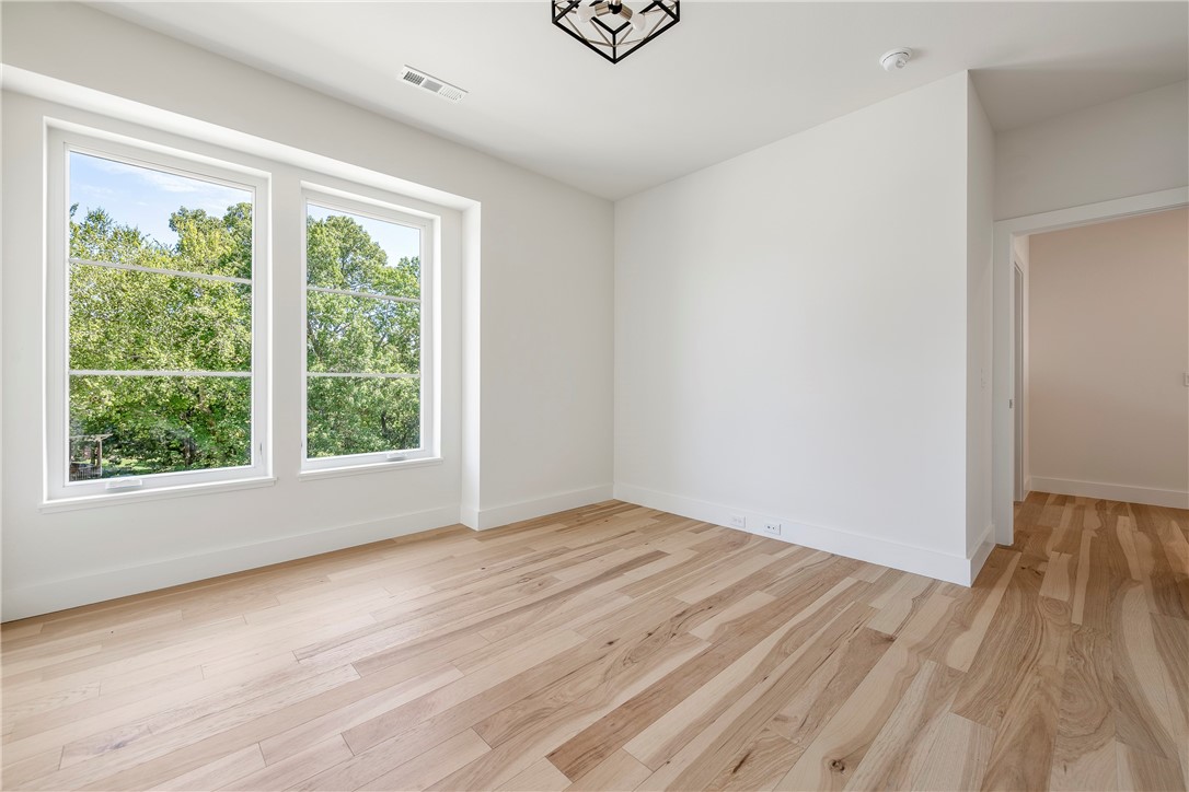 Heathrow Sub Bentonville - Residential