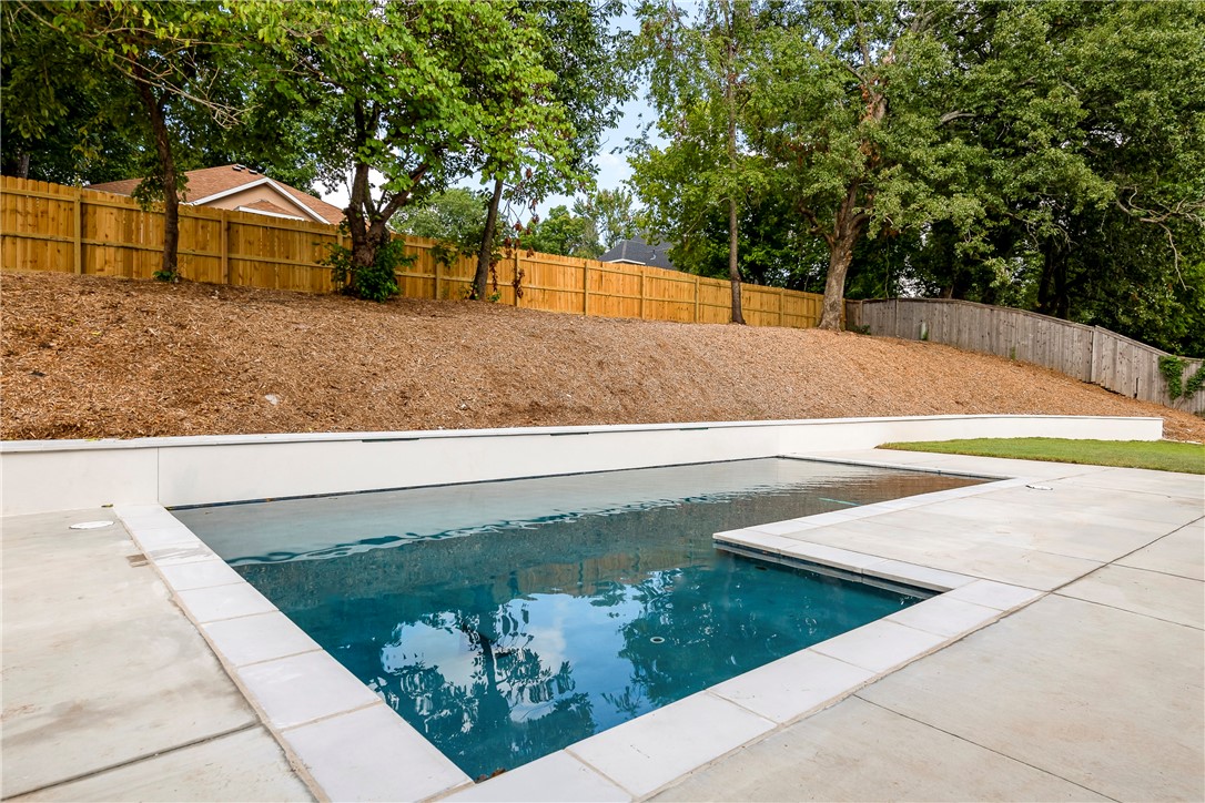 Heathrow Sub Bentonville - Residential