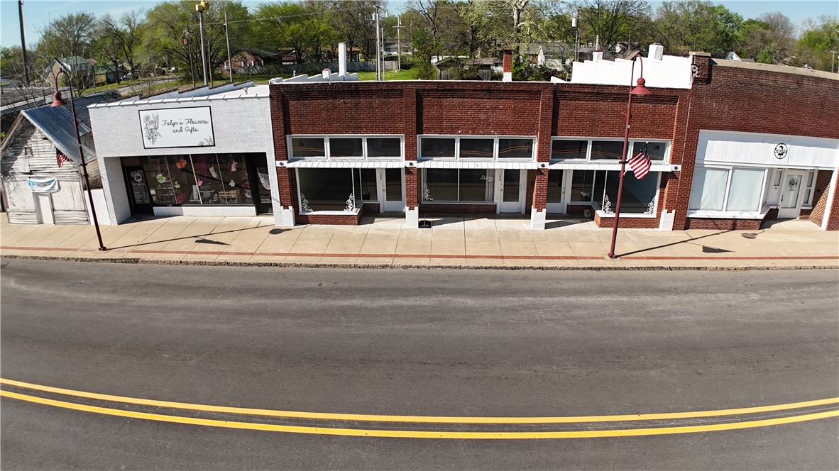 Gentry Orig Gentry - Commercial Lease