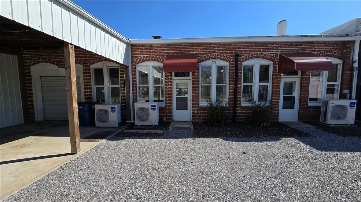 Gentry Orig Gentry - Commercial Lease