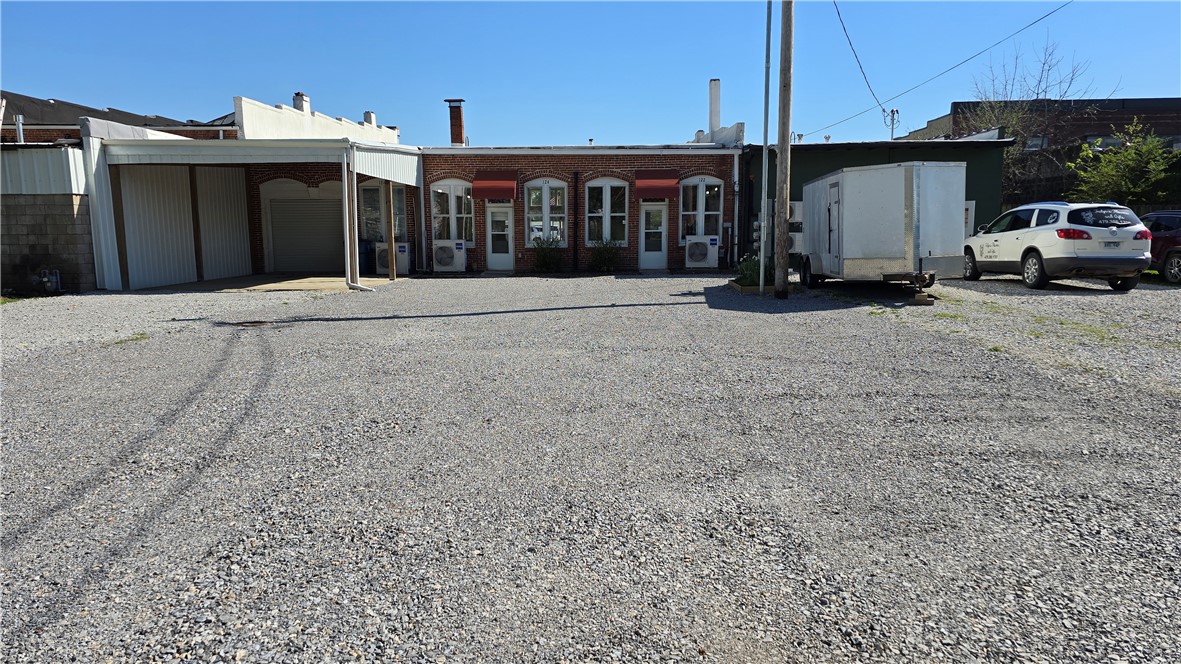 Gentry Orig Gentry - Commercial Lease