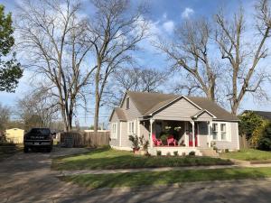 JUST A SHORT WALK TO ALL THE TOWN AMENITIES, This 2 bedroom updated cute as can be house, is just waiting for you. Privacy fence in the back, plus a deck for all your Bar-B-Que parties.