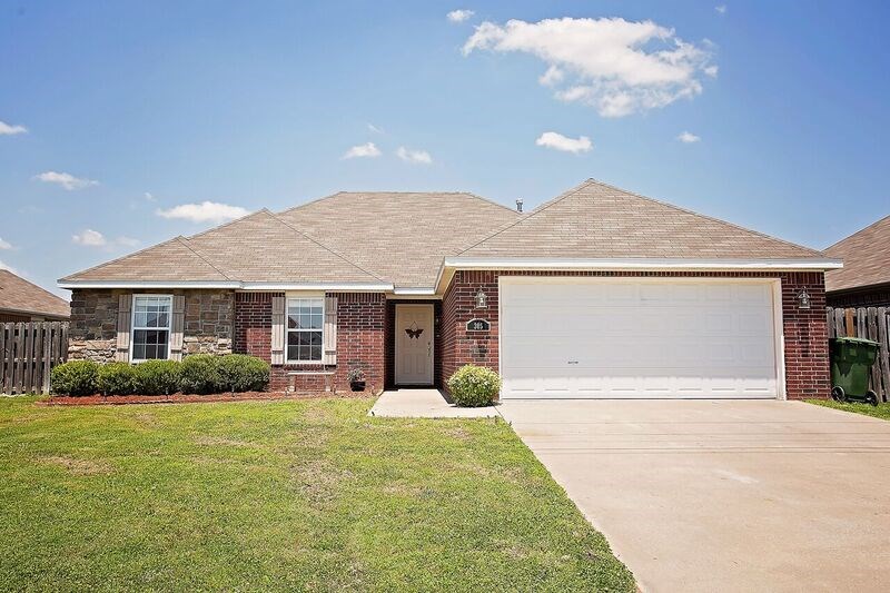 CHARMING AND WELL MAINTAINED 3BD/ 2BA HOME! Features include split floor plan, beautiful open kitchen with ample cabinet storage, fireplace, laminate flooring, new carpet in bedrooms, large master bedroom with 3 walk-in-closets, blinds, extra attic storage, covered composite deck, fenced backyard, and perfectly located within walking distance to Old Wire Elementary, Kirksey Middle School, and New Tech High.