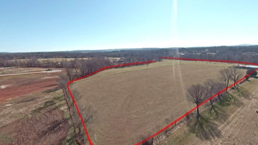 Excellent 27.0 acres +/-would be great for one acre + lot subdivision. Property is mostly level and would probably easy to build a subdivision. Very few subdisions have large lots & this would be an opportunity for a developer. Close to Sonora School and Hwy 412 East. New survey available.