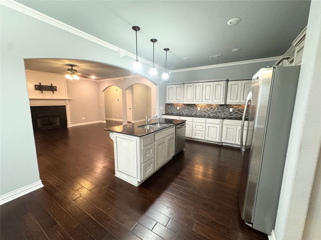 Highland Sub Bvv - Residential Lease