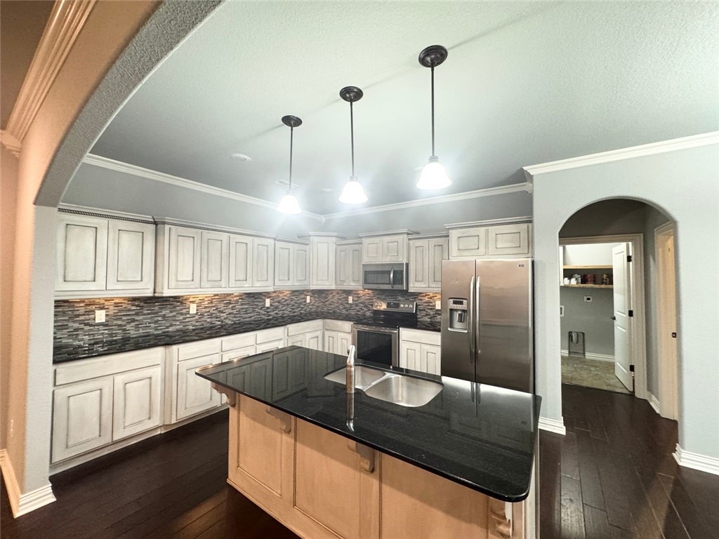 Highland Sub Bvv - Residential Lease