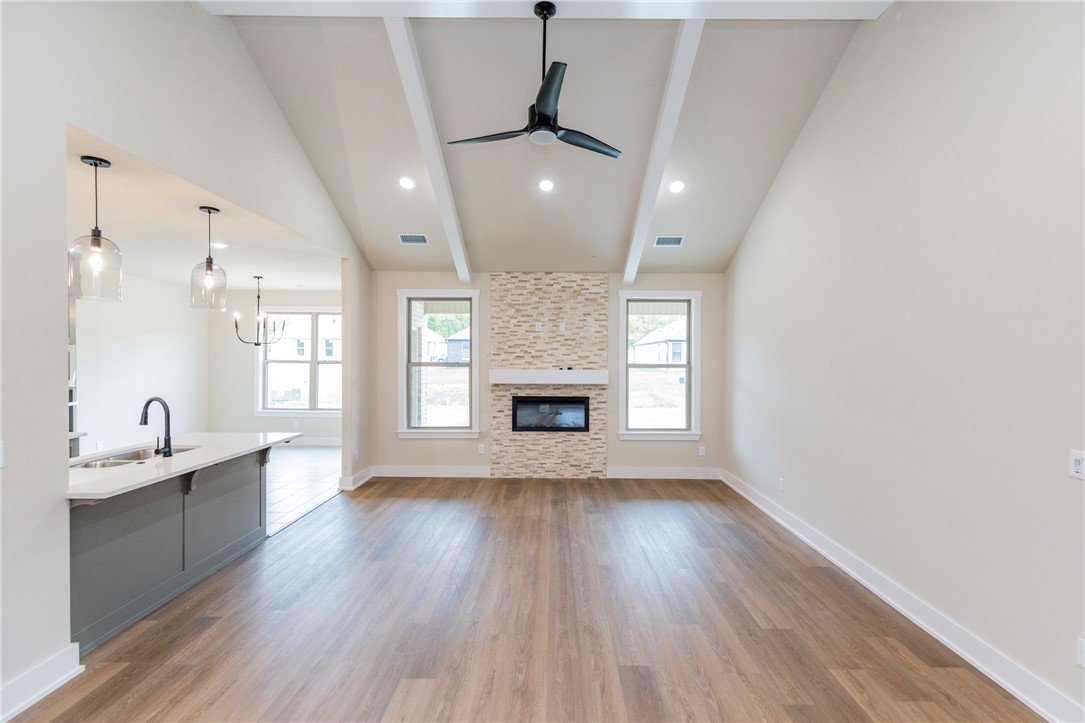 Oak Brook Sub Ph 1 Siloam Spgs - Residential