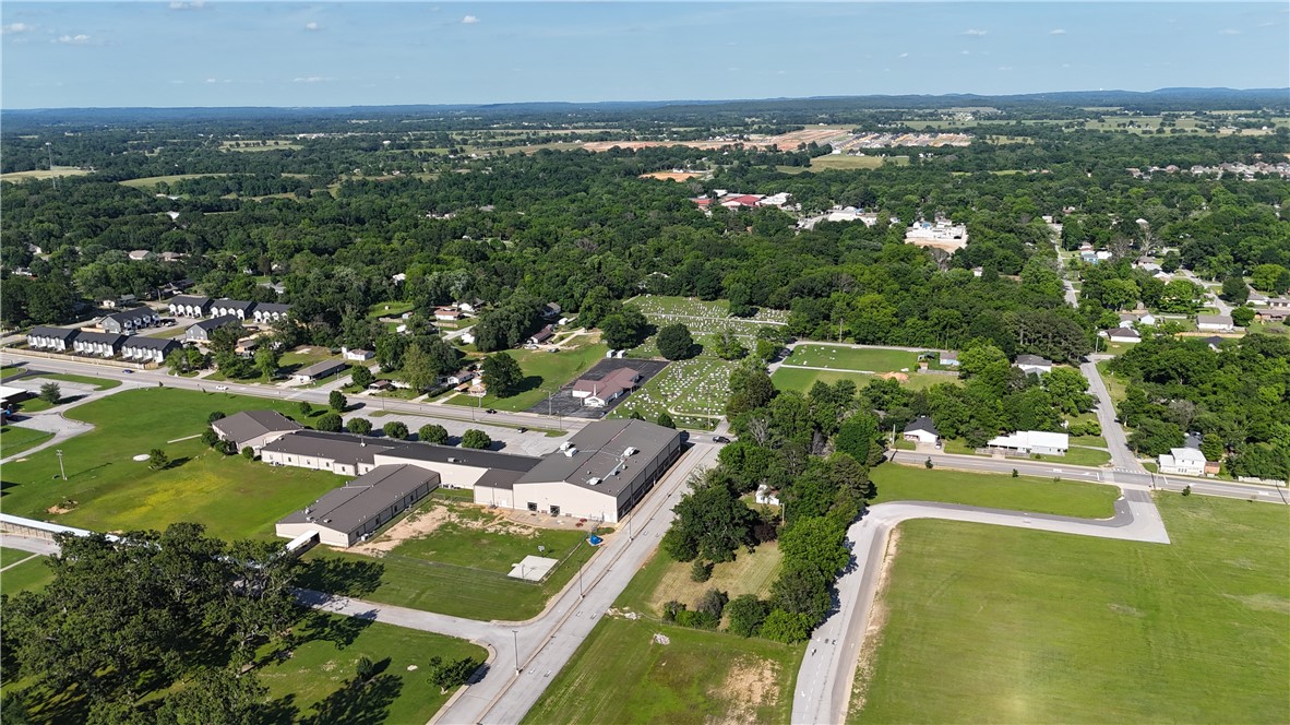 Pea Ridge - Land