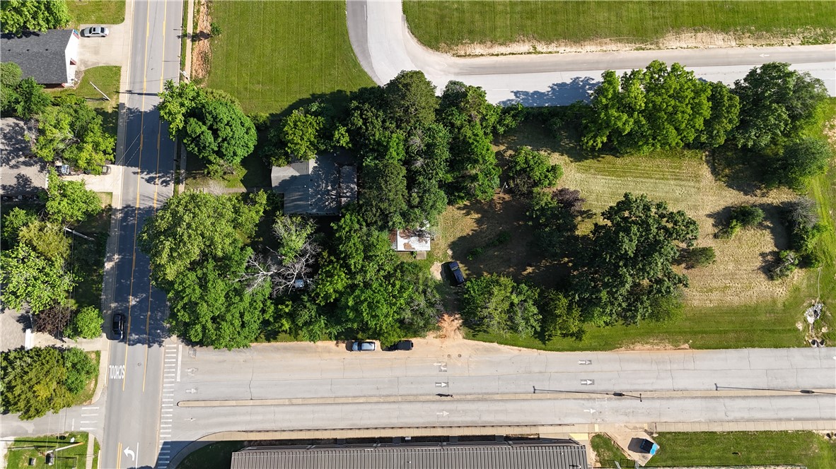 Pea Ridge - Land