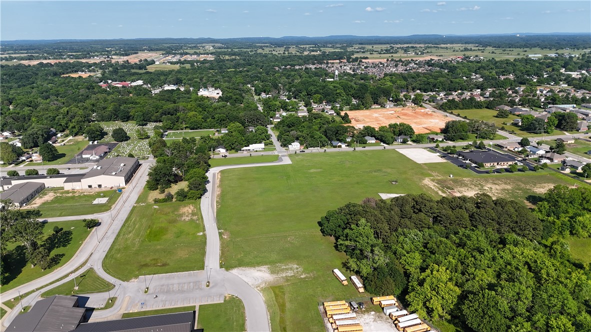 Pea Ridge - Land