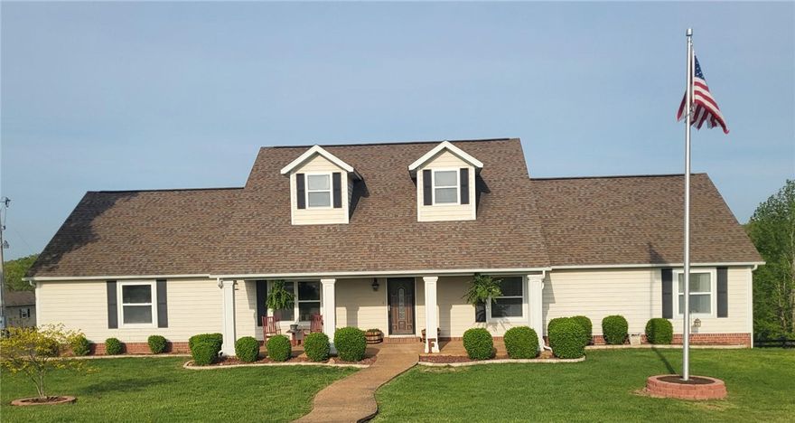 Exceptional 6-bedroom, 4.5-bath home offering space, versatility, and standout amenities both inside and out. Designed for comfortable living and entertaining, this property features multiple bonus rooms.
The main living areas showcase beautiful hardwood floors, while a convenient downstairs kitchenette provides added flexibility for guests, multi-generational living, or entertaining. Upstairs, you’ll find three spacious ensuite bedrooms, offering privacy and comfort for family or visitors.
A large laundry room adds everyday convenience, and the home’s thoughtful layout provides ample space for work, play, and relaxation.
Step outside to discover incredible extras, including a large metal shop ideal for hobbies or storage, a barn, and a playhouse. Whether you're looking for room to grow, entertain, or simply enjoy a peaceful lifestyle, this property delivers it all.