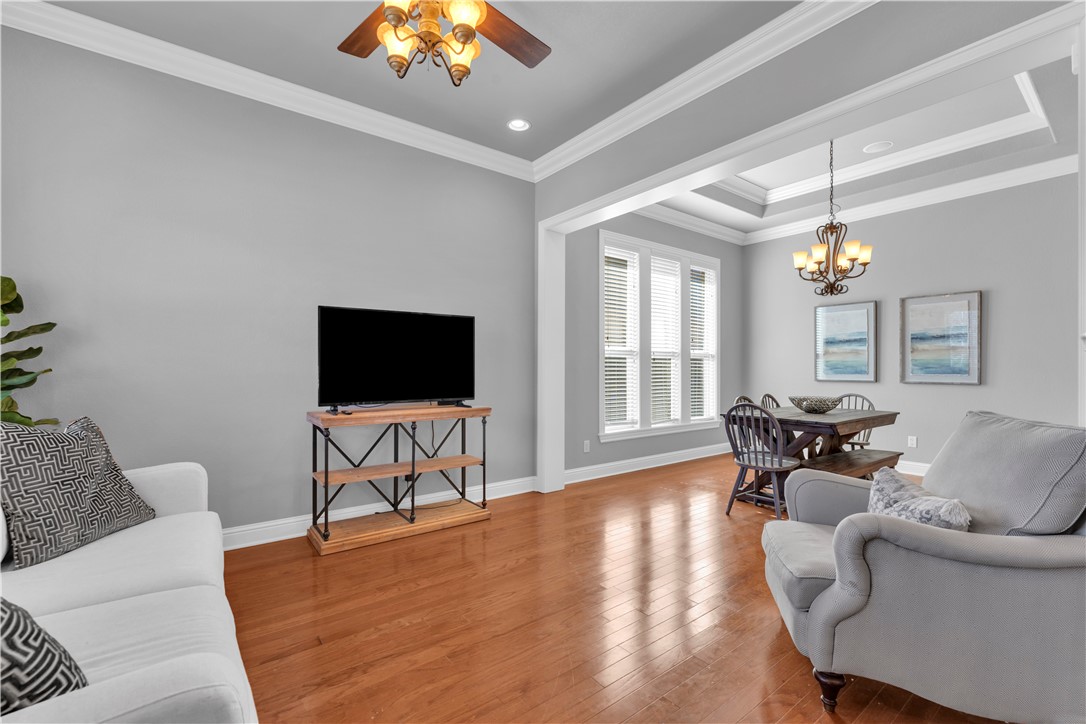 Peaks Ph Iii, The Rogers - Residential