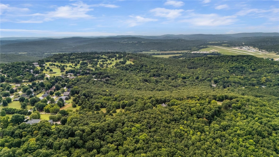 28-16-30 FAYETTEVILLE OUTLOTS - Residential