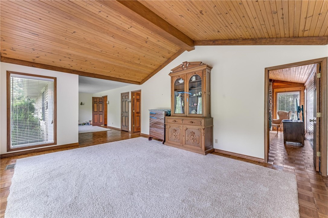 28-16-30 FAYETTEVILLE OUTLOTS - Residential