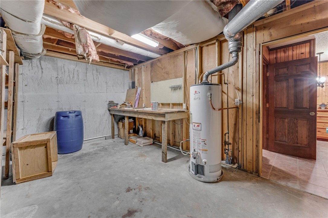 28-16-30 FAYETTEVILLE OUTLOTS - Residential