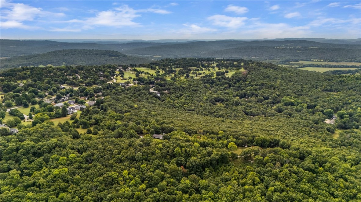 28-16-30 FAYETTEVILLE OUTLOTS - Residential