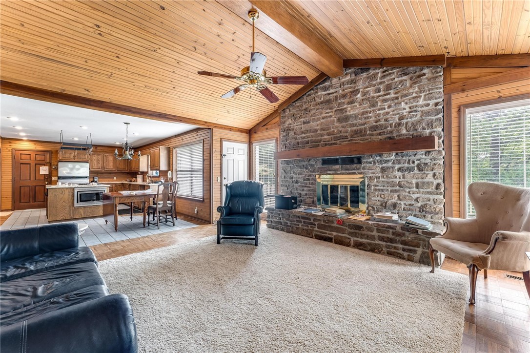 28-16-30 FAYETTEVILLE OUTLOTS - Residential