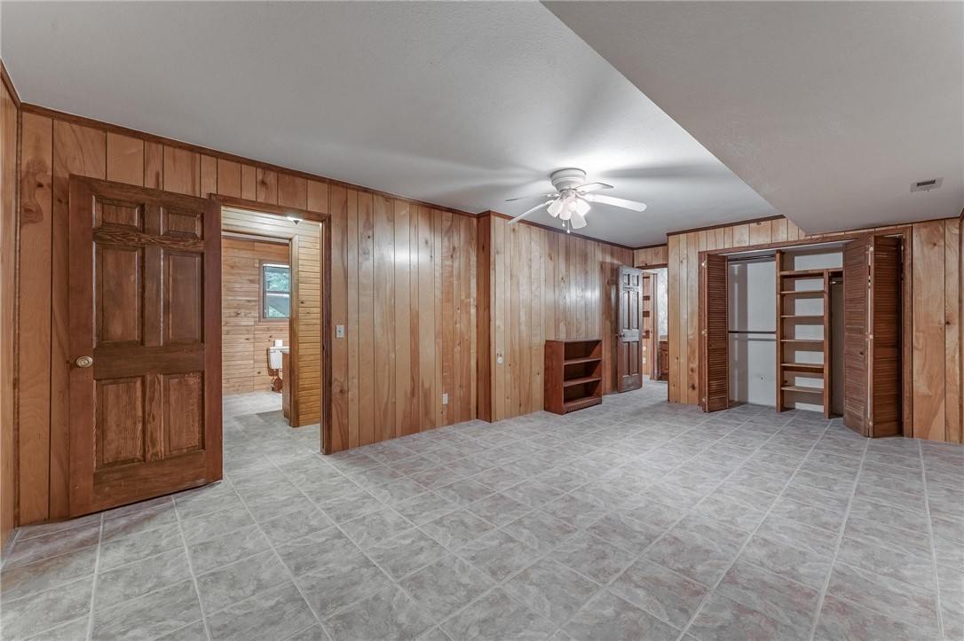 28-16-30 FAYETTEVILLE OUTLOTS - Residential