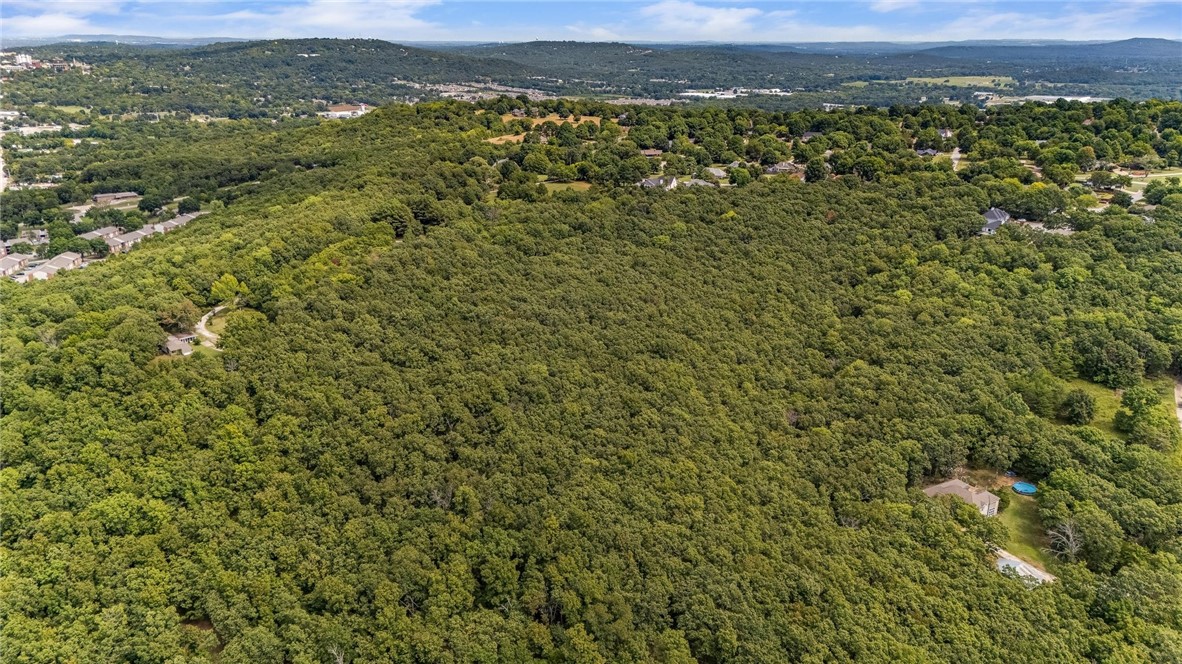 28-16-30 FAYETTEVILLE OUTLOTS - Residential