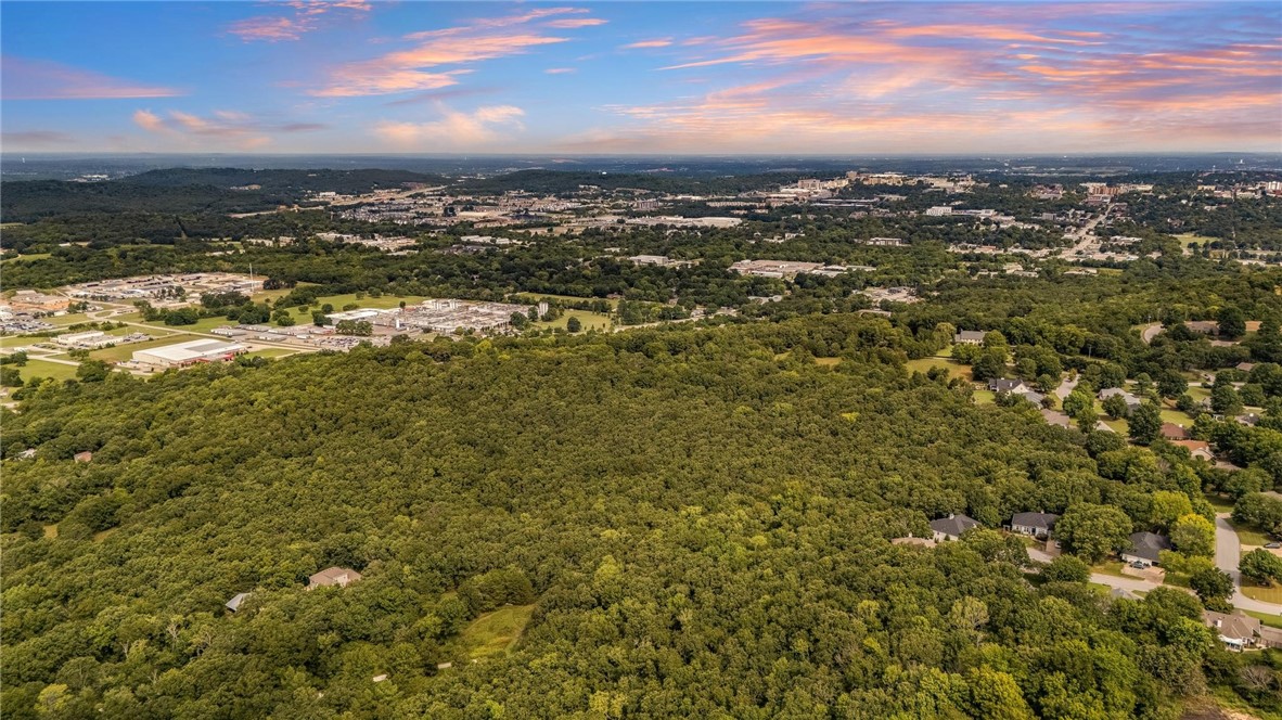 28-16-30 FAYETTEVILLE OUTLOTS - Residential