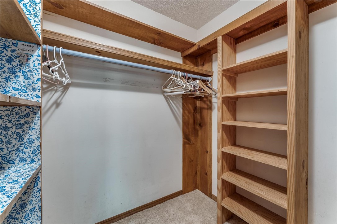 28-16-30 FAYETTEVILLE OUTLOTS - Residential