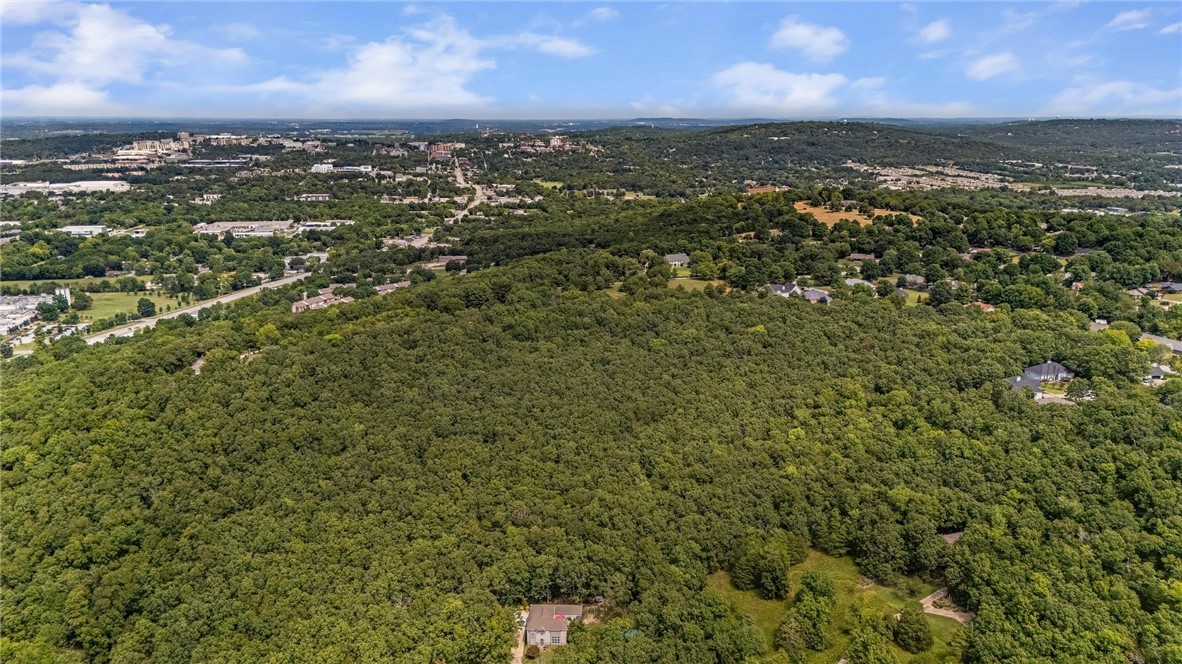 28-16-30 FAYETTEVILLE OUTLOTS - Residential