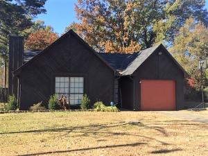 Like new and ready for new owners. Living with hardwoods and fireplace. Kitchen with pantry. 3 bedrooms and two baths. Walk-in closet in master. Nice laundry with access to covered porch. Heated and cooled room off of porch. Large fenced yard with storm shelter. New roof, flooring, heat and air, hot water heater, and paint.