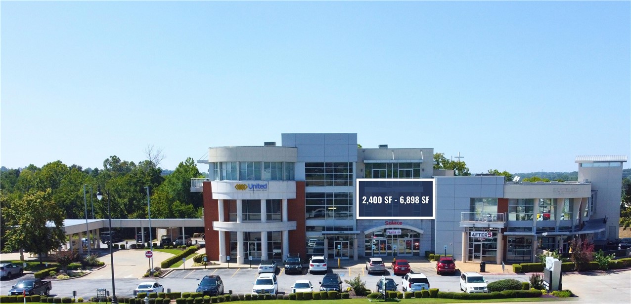 Great location near shopping, restaurants, & entertainment. 32,000 VPD on New Hope Road. Easy access to i-49 and Pinnacle Hills. Rare move-in ready medical/office space. Aggressively priced.