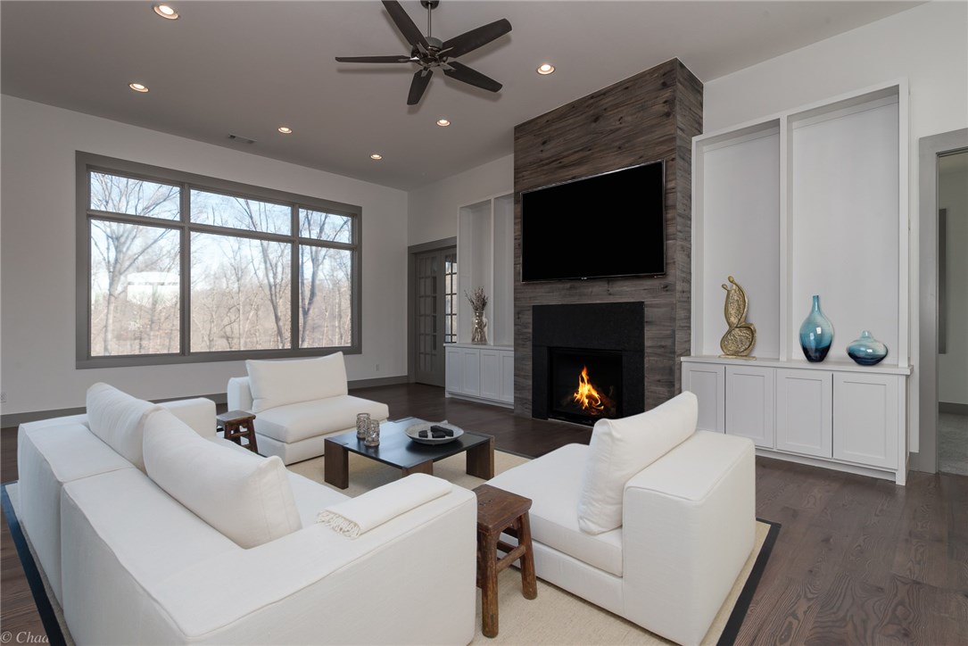 Oak Tree Estates - Residential