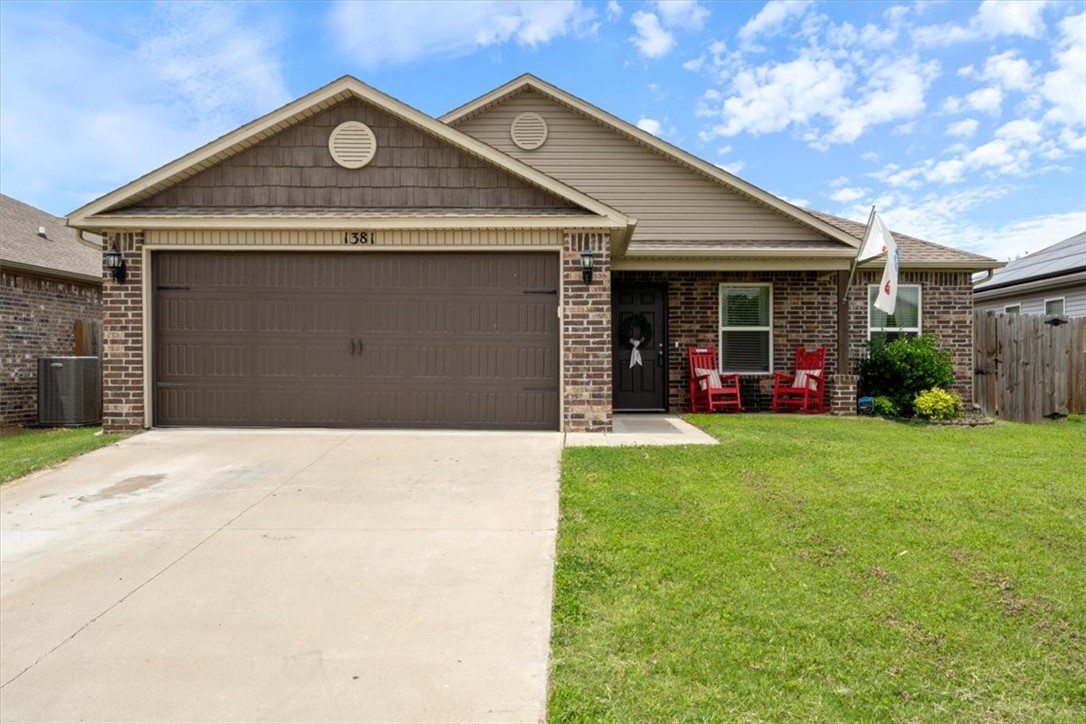 Farmhouse vibes with this 3-bedroom, 2-bath home in a convenient Fayetteville location. Would be great for a First Time Homebuyer or student living. The open-concept layout includes cathedral ceilings and stainless steel appliances, creating a bright, inviting space. Large Primary bedroom with walk in closet and shower. Luxury vinyl plank flooring throughout living spaces and privacy fenced backyard. Covered front and back patios. Located just minutes from downtown Fayetteville, local trails and parks, this home offers easy access to outdoor recreation and community amenities. This like new home offers both comfort and convenience.