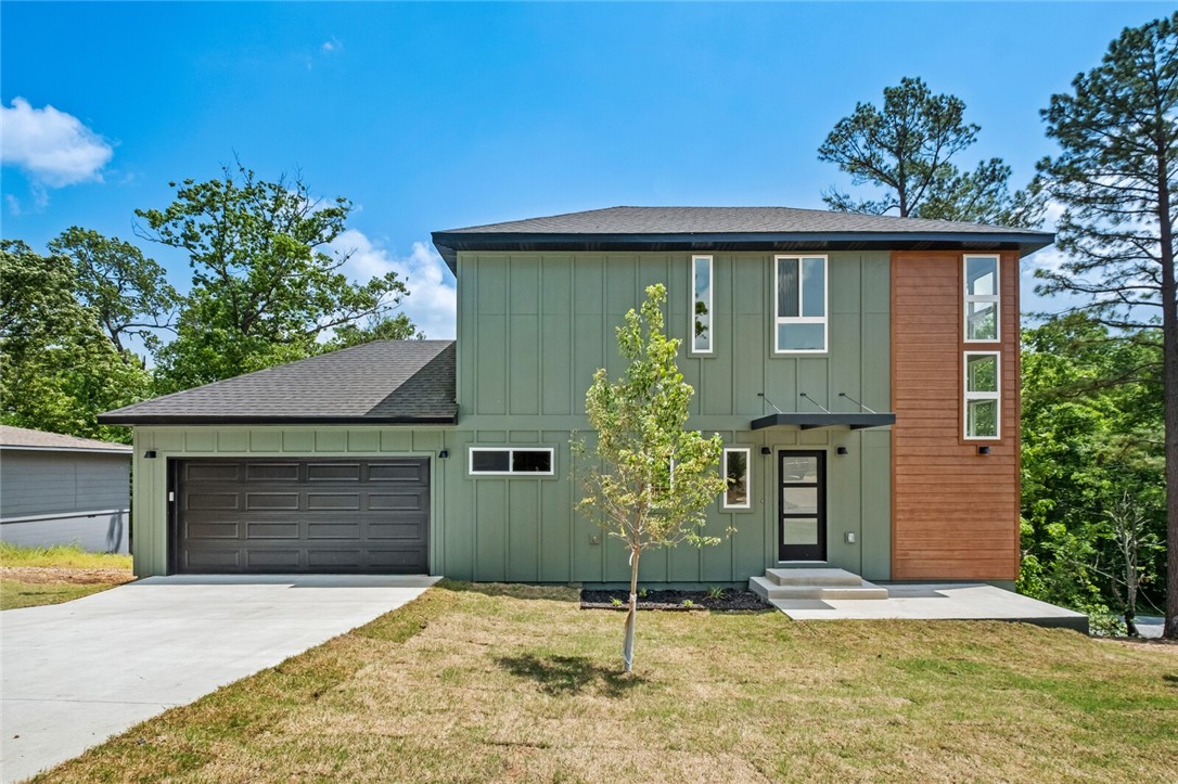 Welcome to this beautifully designed contemporary home with an open-concept layout that seamlessly connects the living, kitchen, and dining areas—perfect for hosting friends and family. Featuring 2 bedrooms, 2.5 bathrooms, and a spacious bonus room, there’s plenty of room for everyone to enjoy their own space. Large windows fill the home with natural light and offer stunning views, wild life, covered deck. Located within walking distance to the beach at Lake Avalon. POA amenities include access to golf courses, lakes, pools, recreation centers, and more. Bella Vista is booming—don’t miss out on this hidden gem!
Seller is offering $2,000 lender credit with acceptable offer and use of preferred lender.