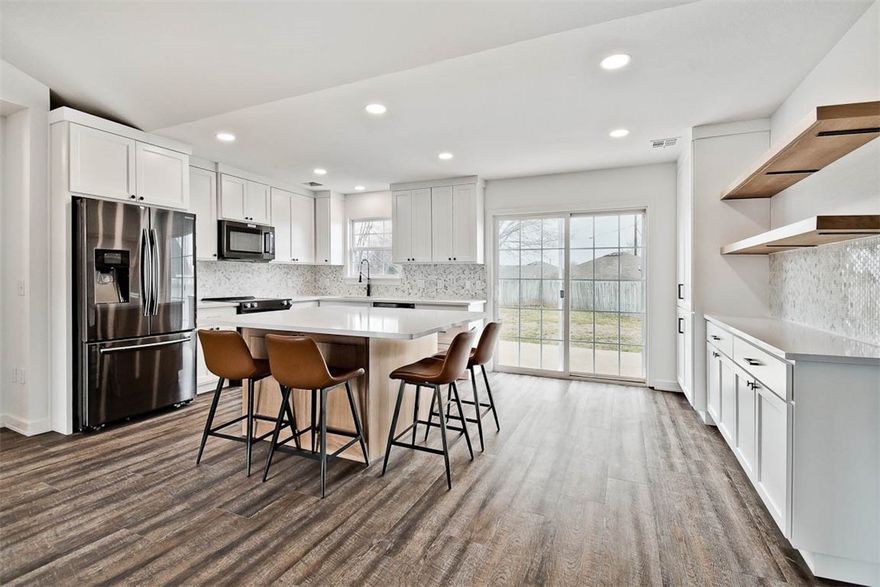 This single family 3 bed 2 bath home presents a great location close to schools, shopping, bike trails, downtown Bentonville and the new 8th street Gateway Park. Newly remodeled inside and out with a large flat yard makes this home an easy choice for any family. Pets negotiable with an additional deposit, yard is not fenced. Refrigerator washer and dryer included. Tenant pays all utilities including lawn care. Owner managed once lease is executed. Tenant occupied allow 4 hour notice for all showings.