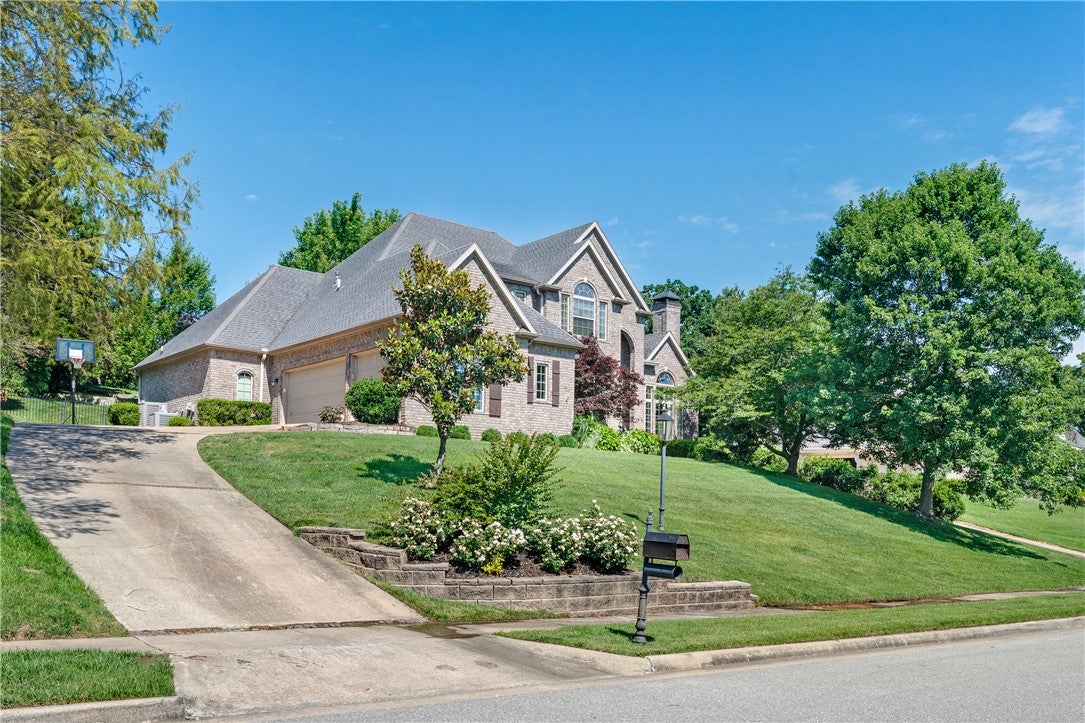 2529 N Candlewood Dr, Fayetteville, AR, 72703, USA, 4 Bedrooms Bedrooms, ,4 BathroomsBathrooms,Residential,Active,2529 N Candlewood Dr,1352185