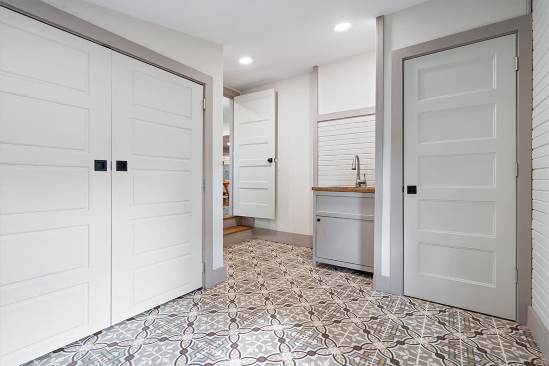 Ingrams Sub Siloam Spgs - Residential
